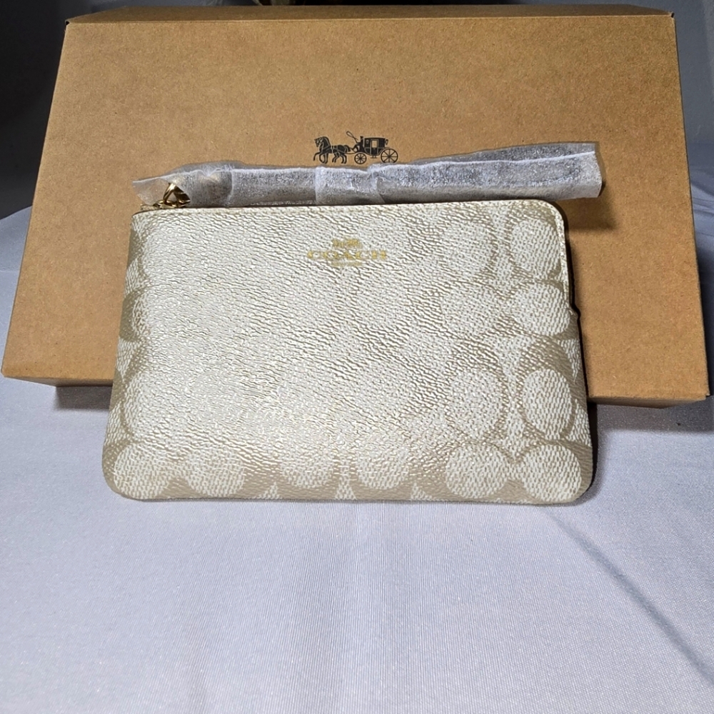 Coach Champagne Corner Zip Wristlet NWT  Comes with COACH Box